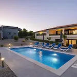 Amore Villa *