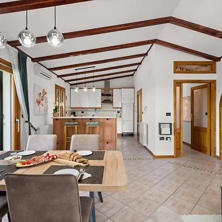 Amore Villa Trgetari
