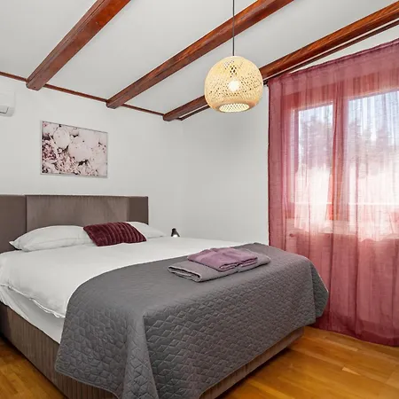 Willa Amore Trgetari