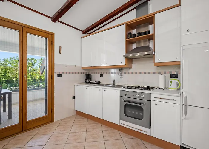 Amore Villa Trgetari